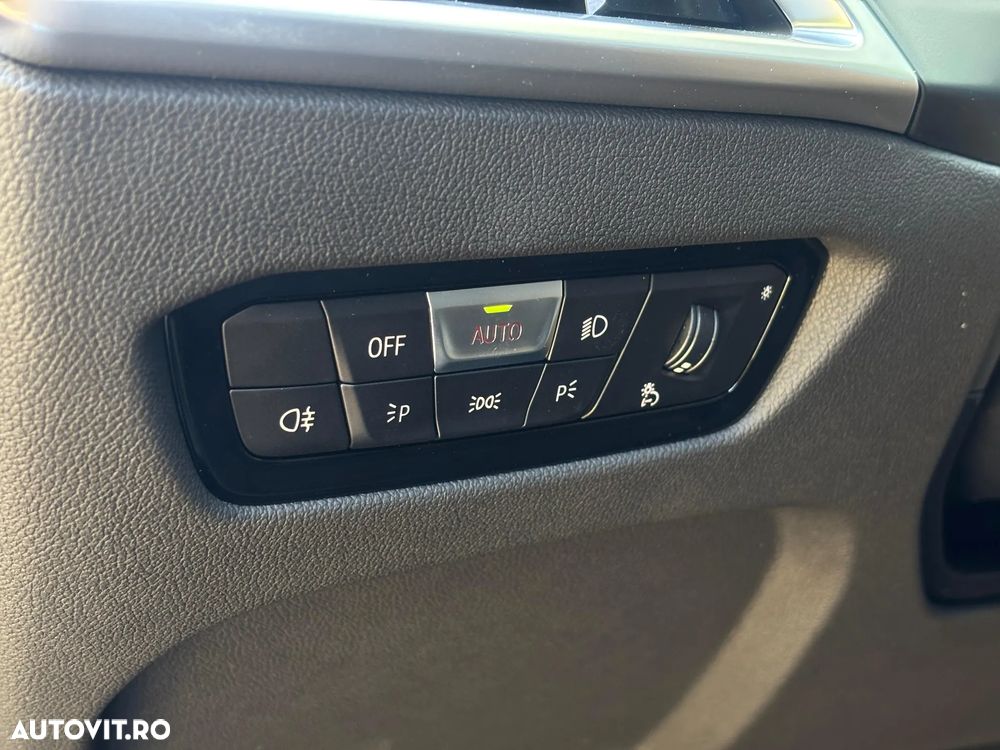BMW Seria 3 318d Aut. - 14