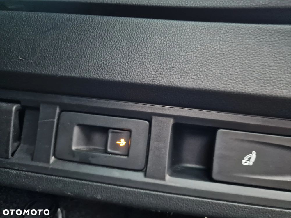 Skoda Octavia 2.0 TDI Sportline - 11