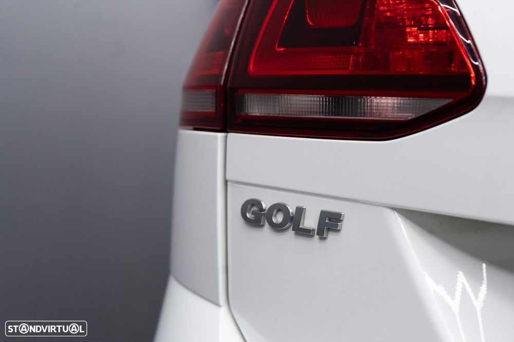 VW Golf Variant 1.6 TDi R-Line DSG - 19
