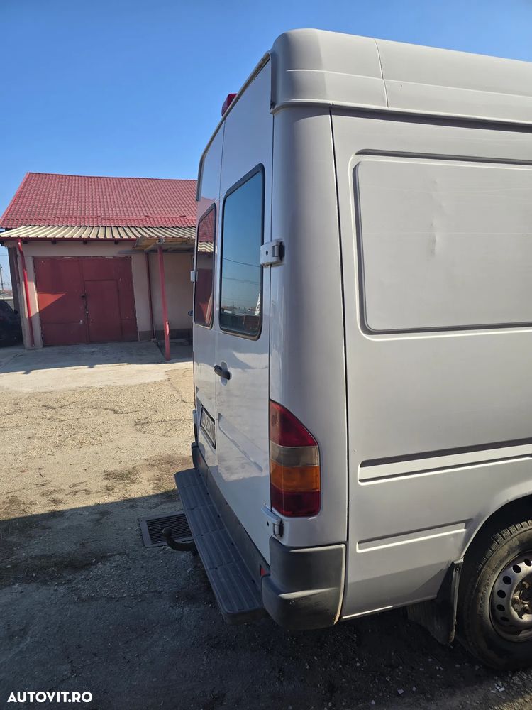 Mercedes-Benz Sprinter - 9