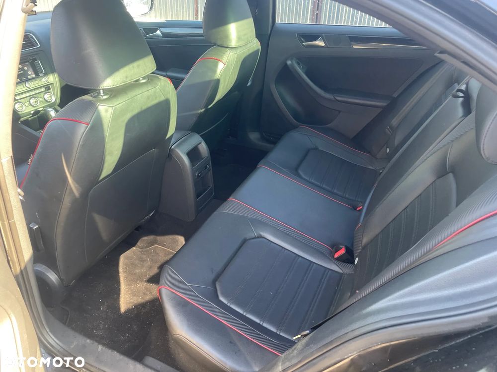 Volkswagen Jetta 2.0 Turbo FSI DSG Sportline - 18