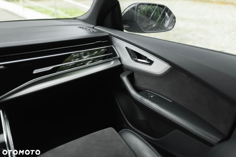 Audi Q8 55 TFSI mHEV Quattro Tiptronic - 16