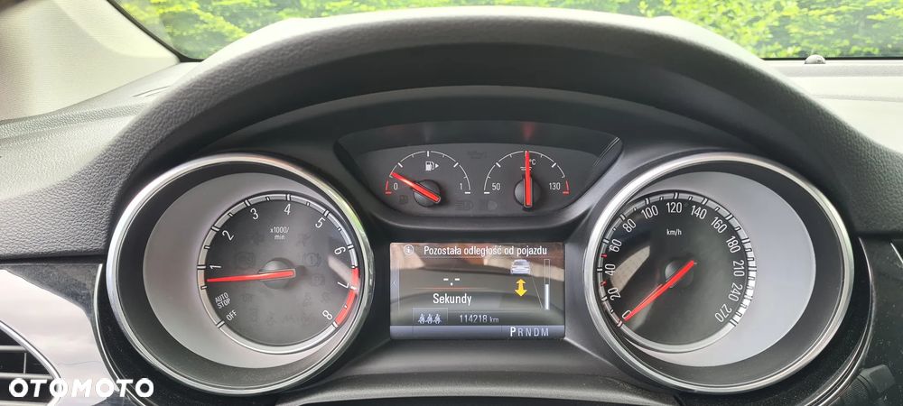 Opel Astra 1.4 T Dynamic S&S - 26