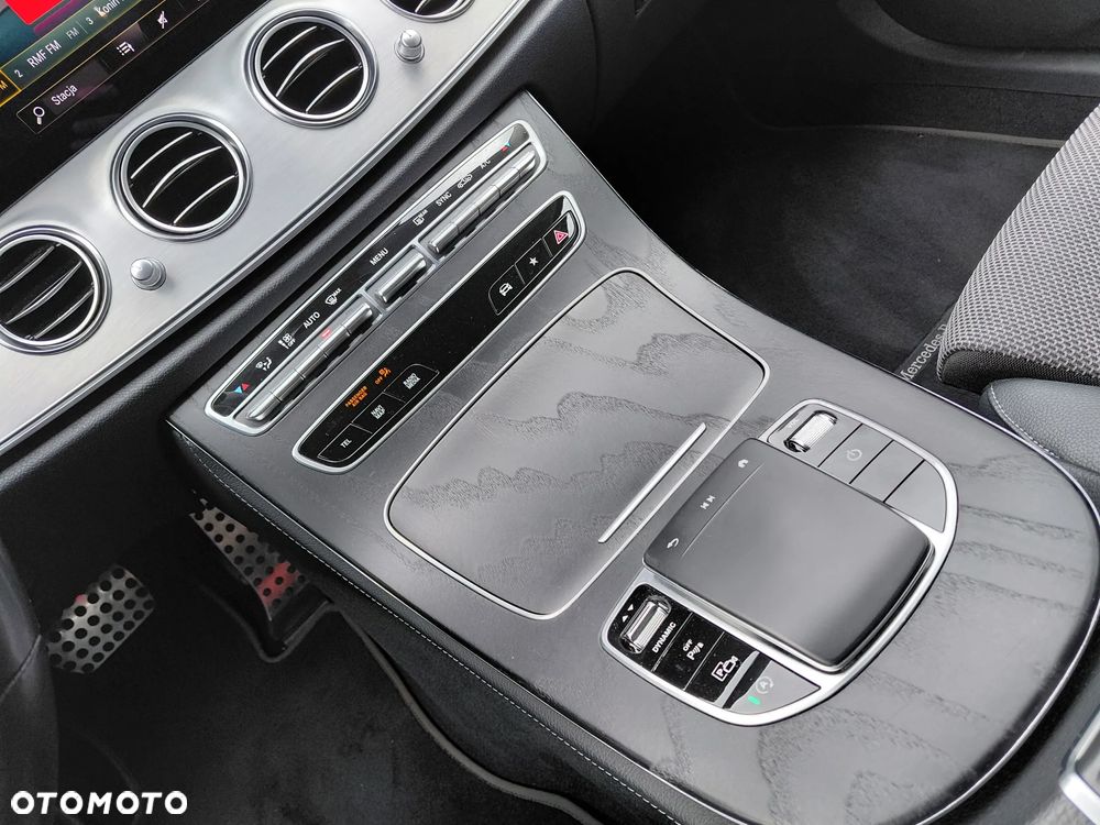 Mercedes-Benz Klasa E 220 d 4-Matic Avantgarde - 16