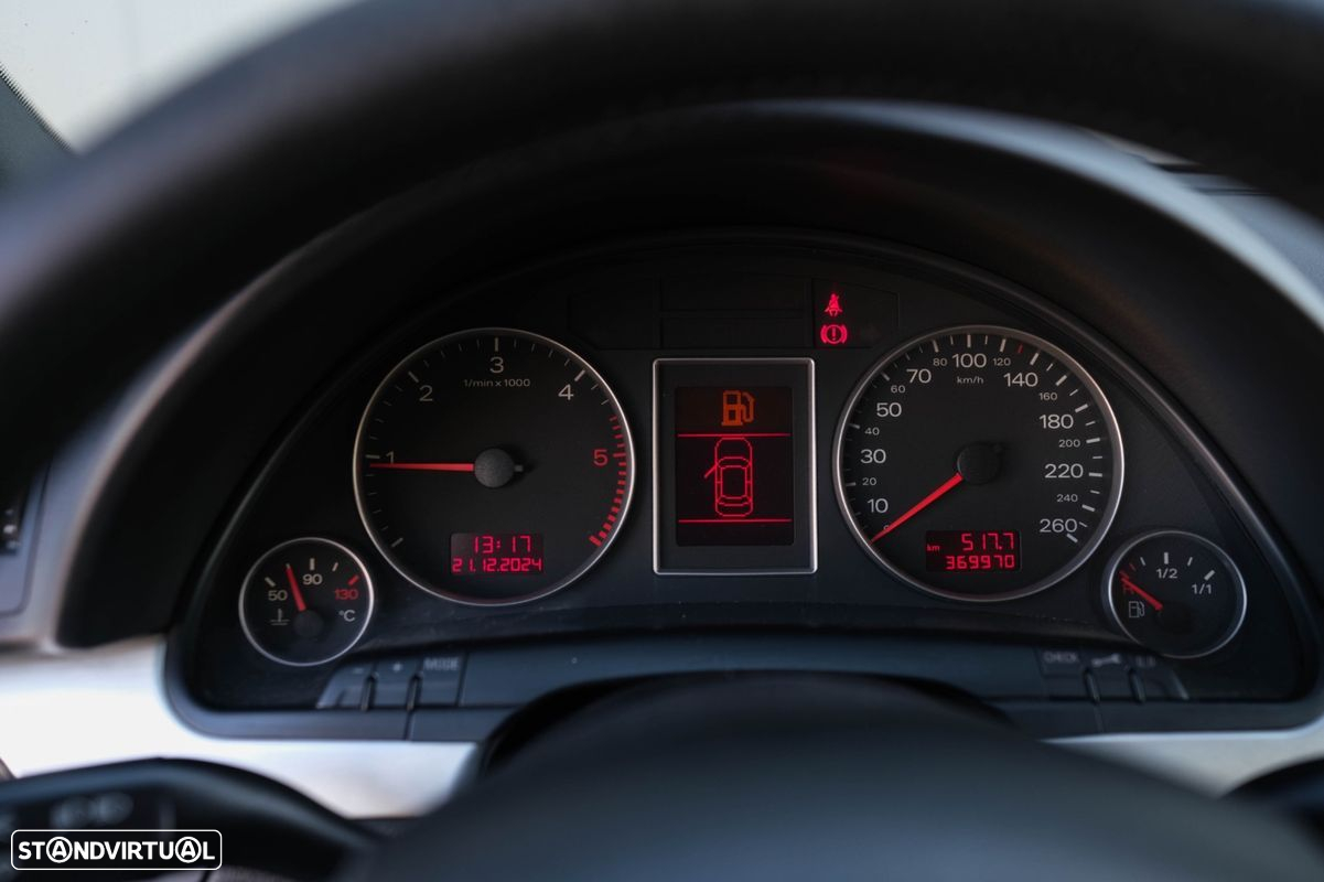 Audi A4 Avant 2.0 TDI S-line - 13