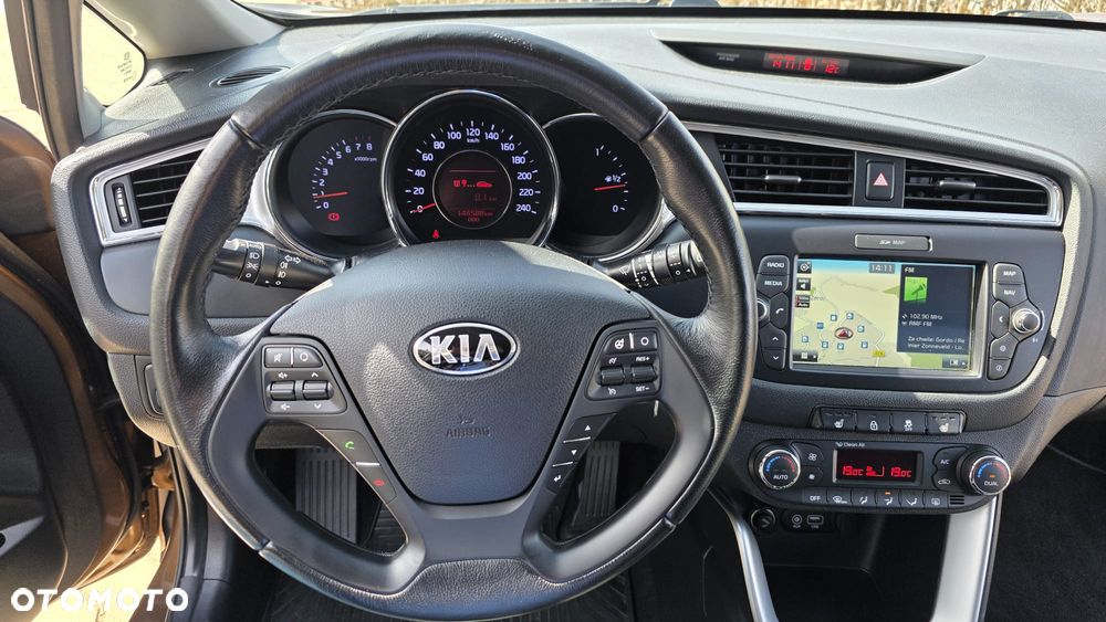 Kia Ceed 1.0 T-GDI ISG Dream-Team Edition - 15