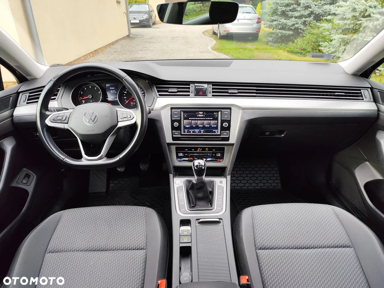 Volkswagen Passat - 13