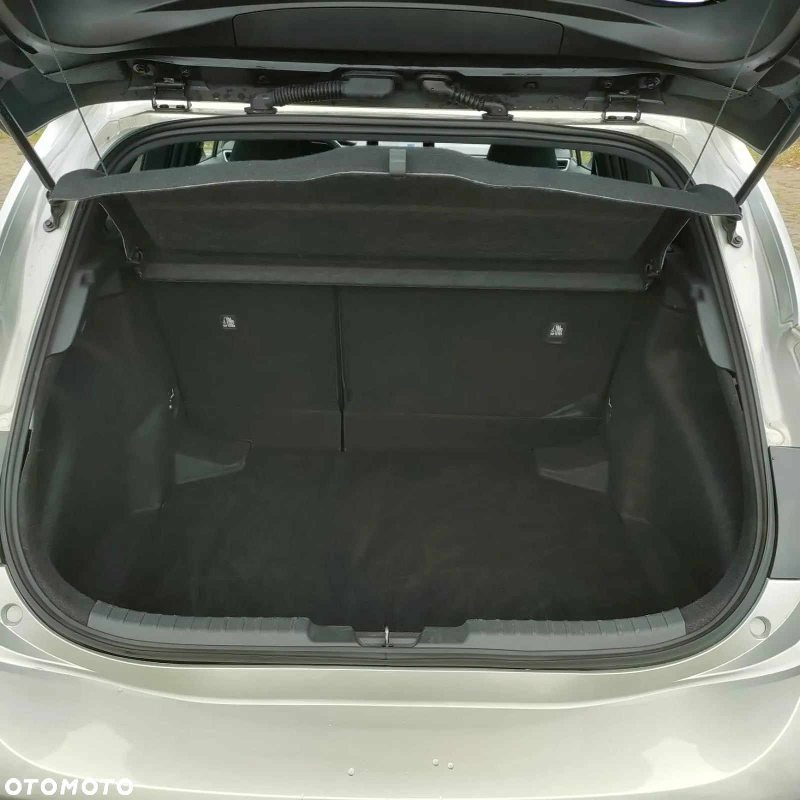 Toyota Corolla 1.8 Hybrid Active - 14