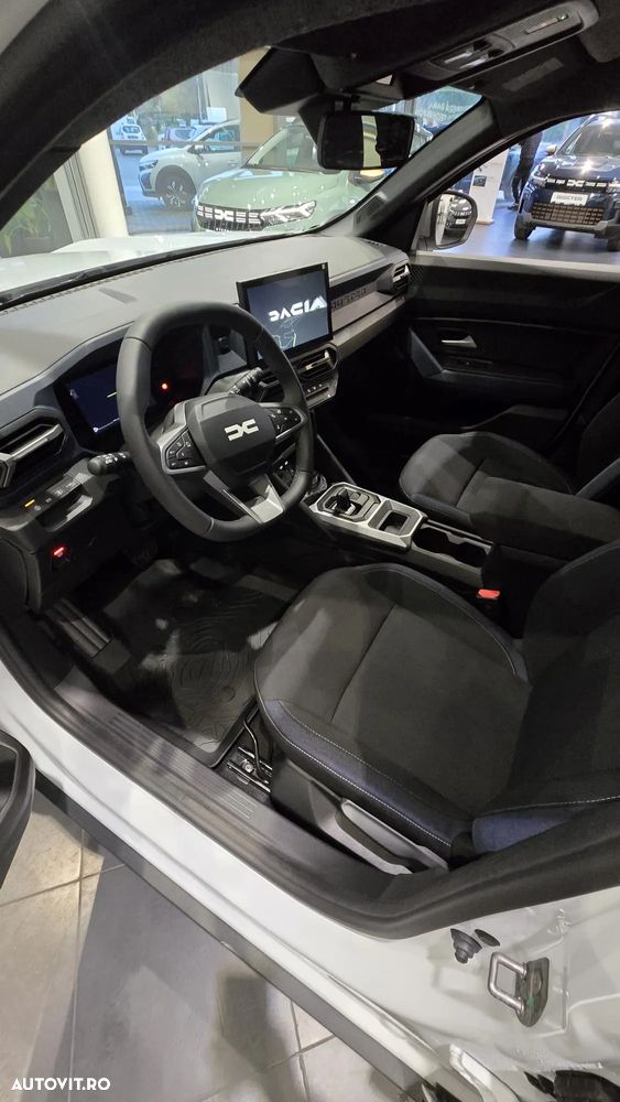 Dacia Duster HEV 140 Journey - 8