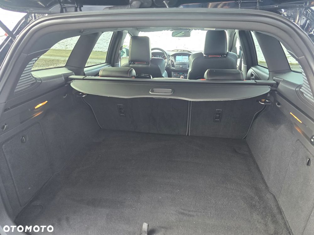 Ford Focus 2.0 EcoBoost ST mit Leder-Exclusiv-Paket - 21