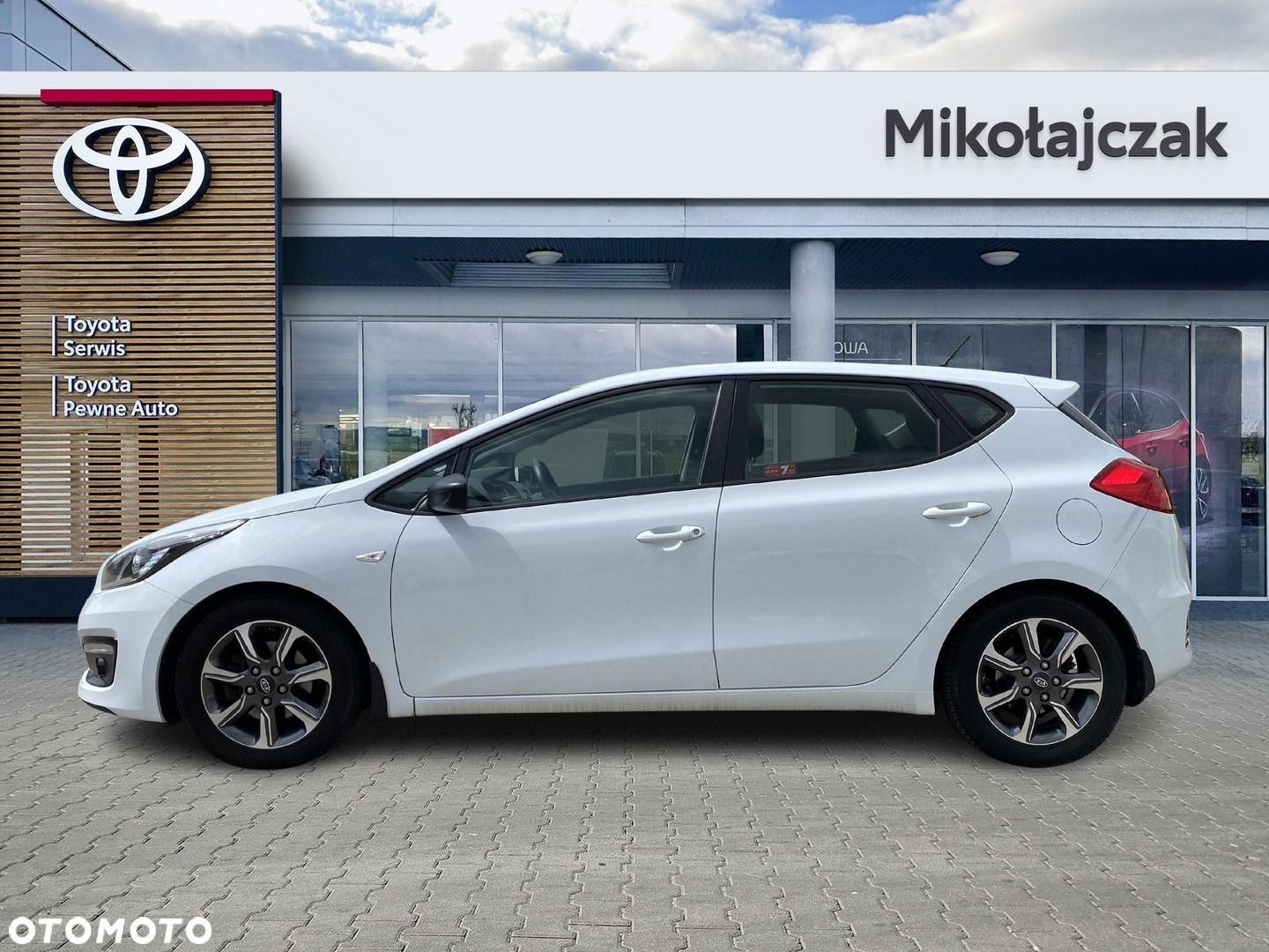 Kia Ceed - 10