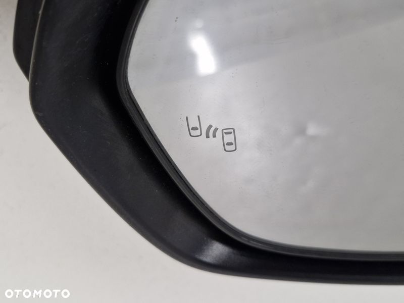 toyota corolla cross lusterko drzwi prawe 10 pin eu - 7