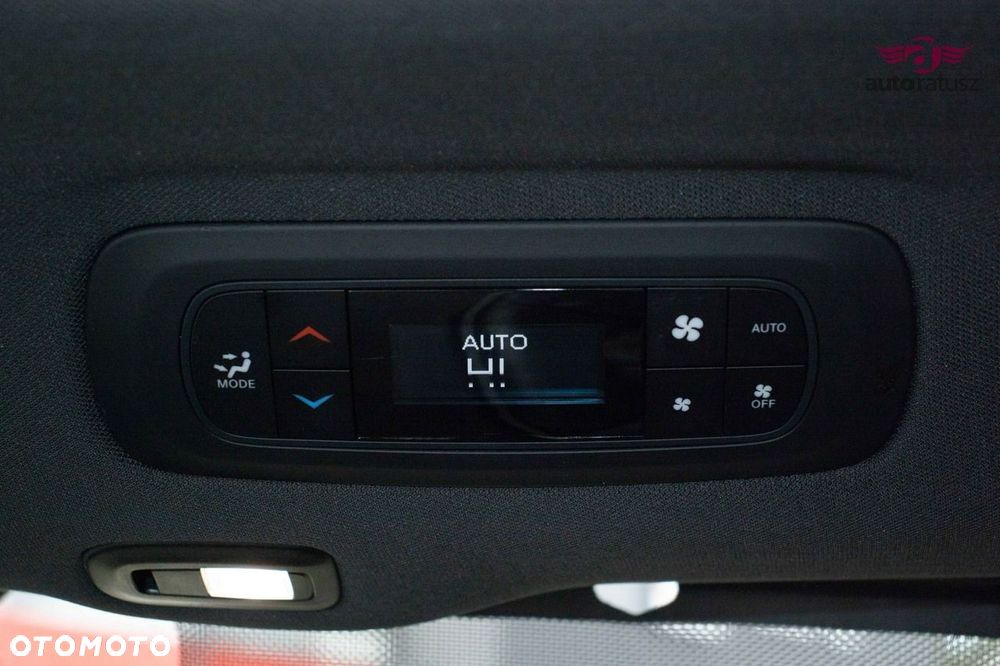 Chrysler Pacifica - 41