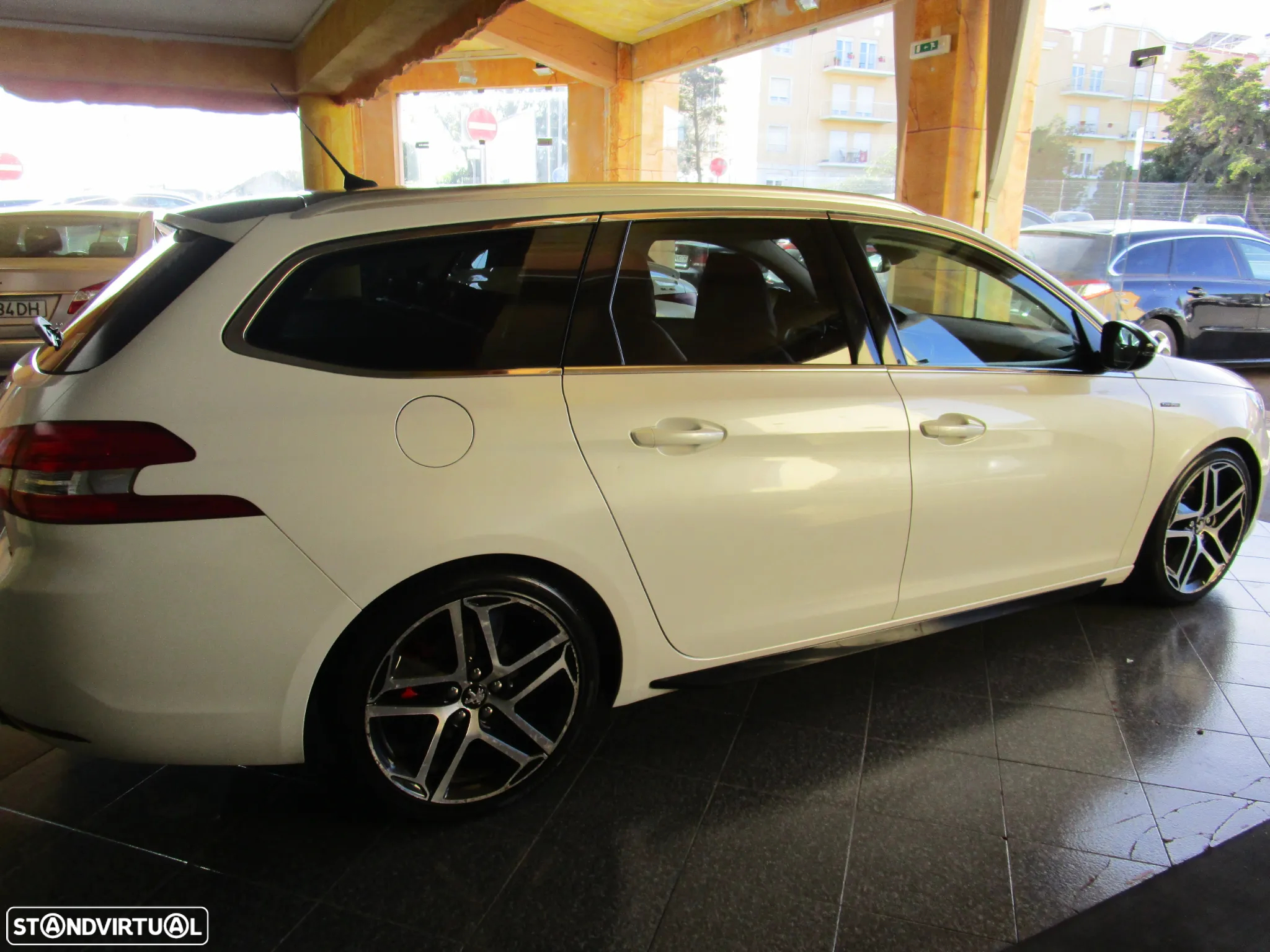 Peugeot 308 SW 1.6 BlueHDi GT Line - 48