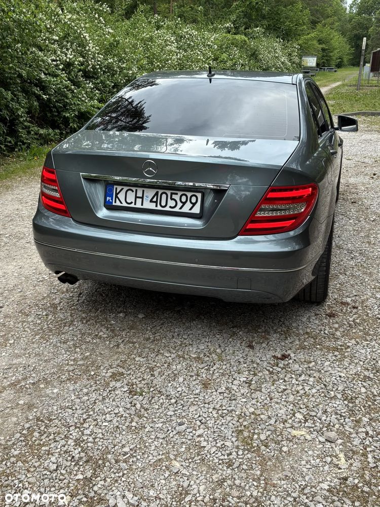 Mercedes-Benz Klasa C 180 CGI BlueEFFICIENCY Avantgarde - 5