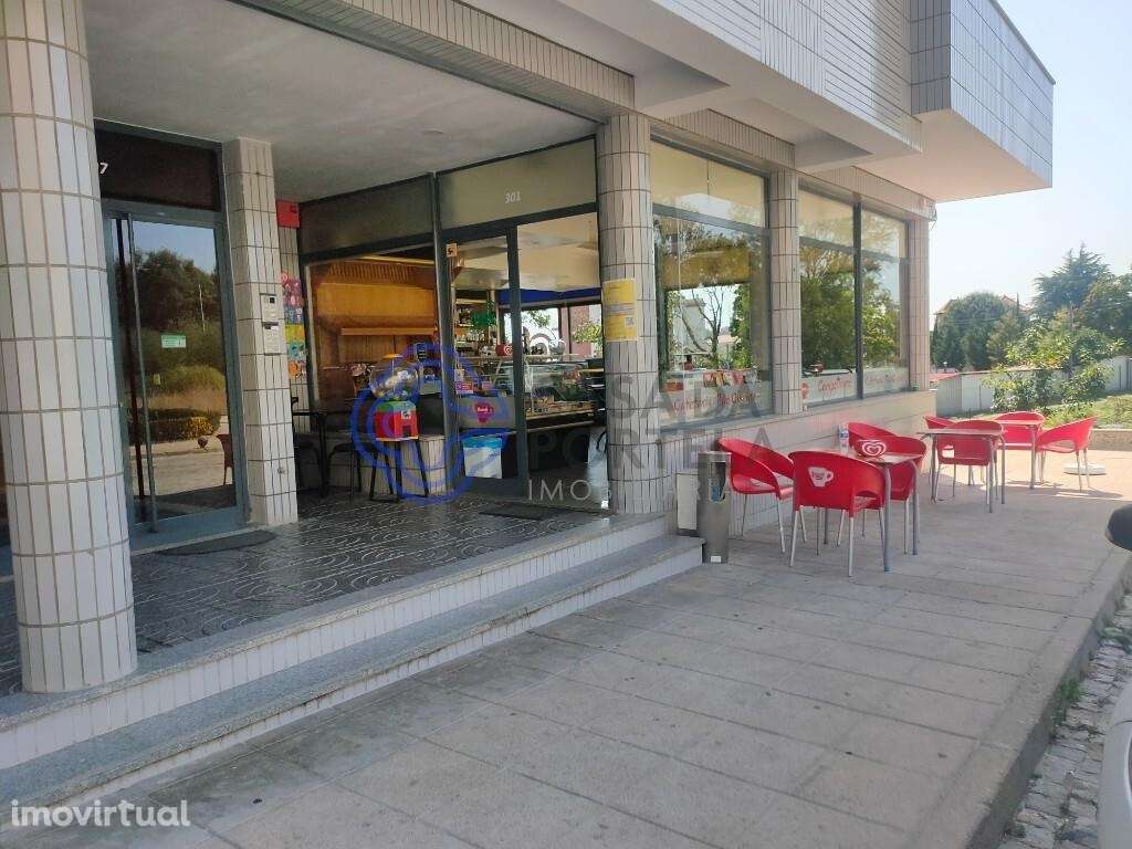 Venda de negócio, café e restaurante, incluindo as lojas onde estão in - Grande imagem: 3/19