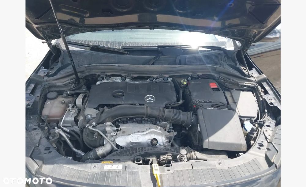 Mercedes-Benz GLA - 14