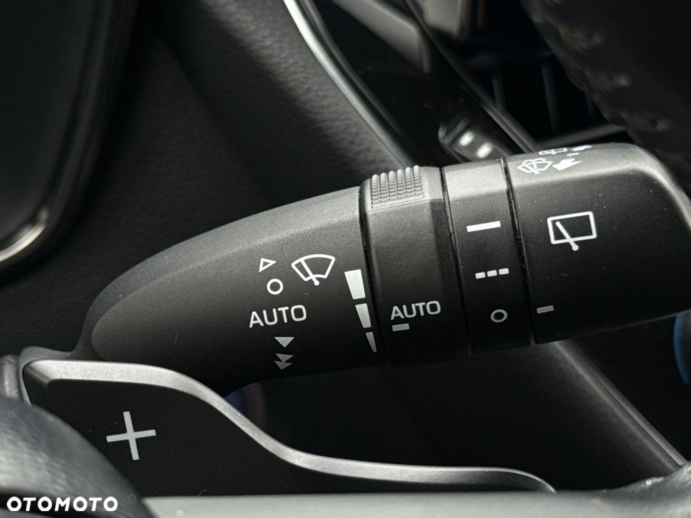 Toyota Corolla 2.0 Hybrid Comfort - 21
