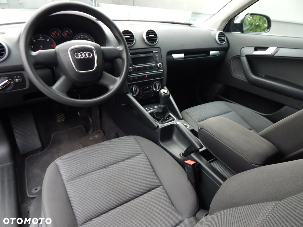 Audi A3 Sportback 1.6 TDI Attraction - 19