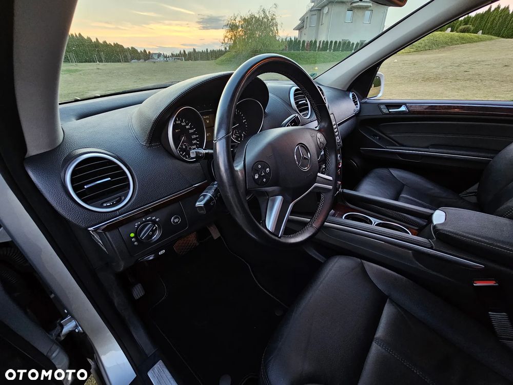 Mercedes-Benz GL 320 CDI - 22