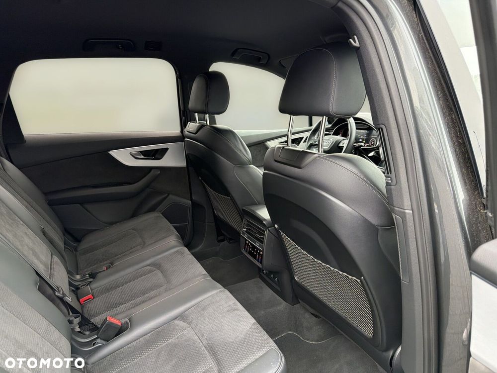 Audi Q7 - 17