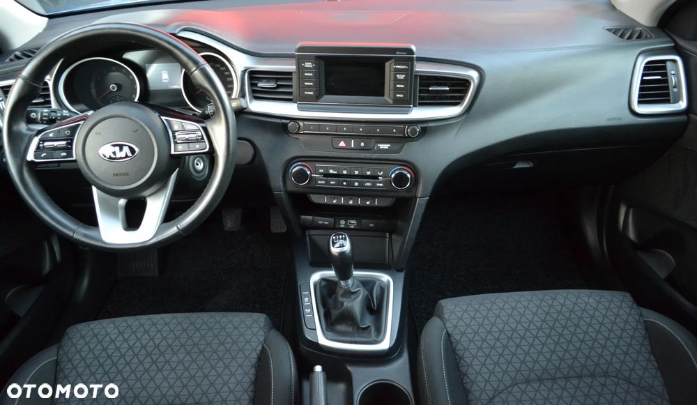 Kia Ceed 1.4 T-GDI M - 8