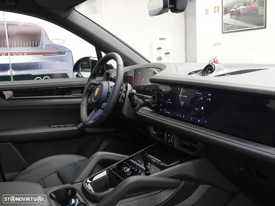 Porsche Cayenne E-Hybrid Black Edition - 29