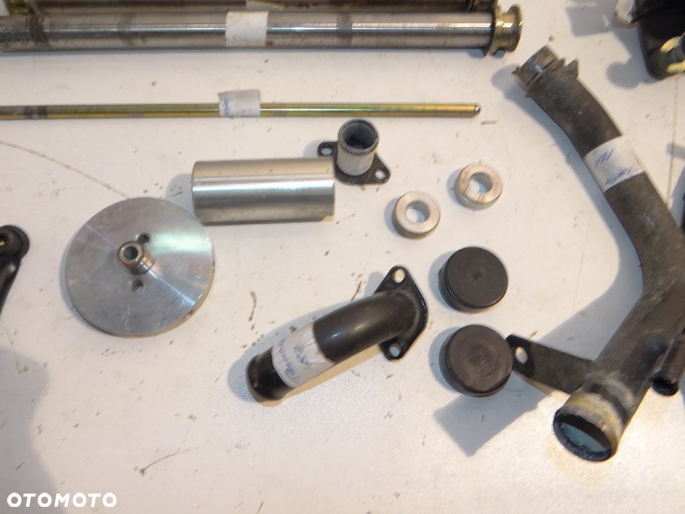 Triumph 1200 Trophy stelaż kolektor wydechowy mocowanie bagażnik amortyzator tył zacisk kluczyk wlew - 10