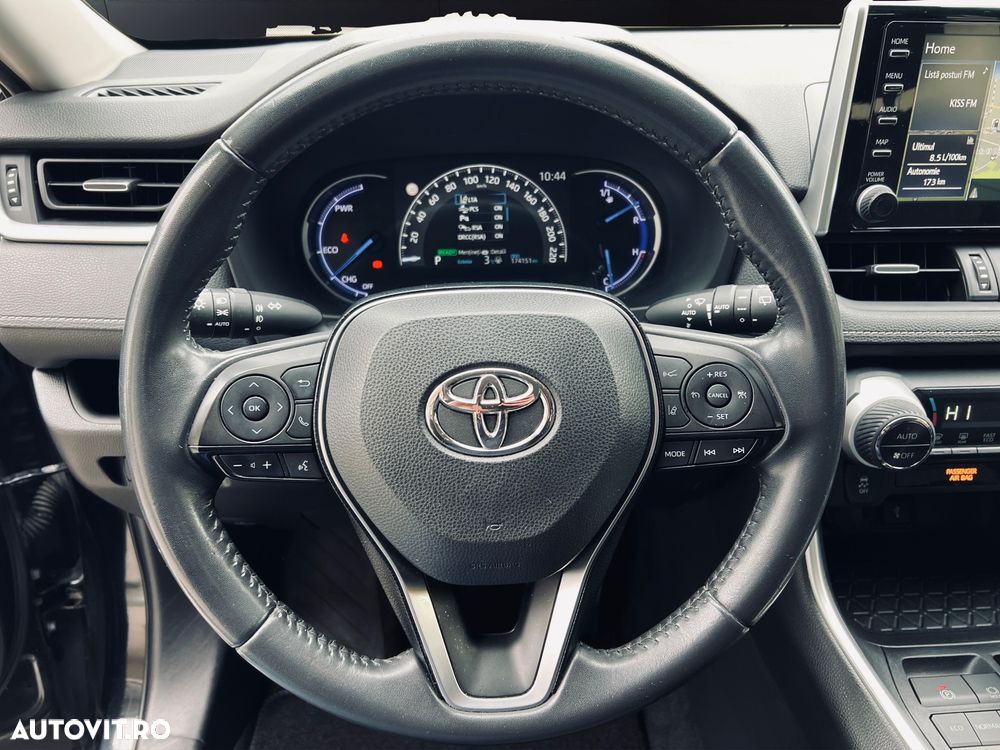 Toyota RAV4 - 9