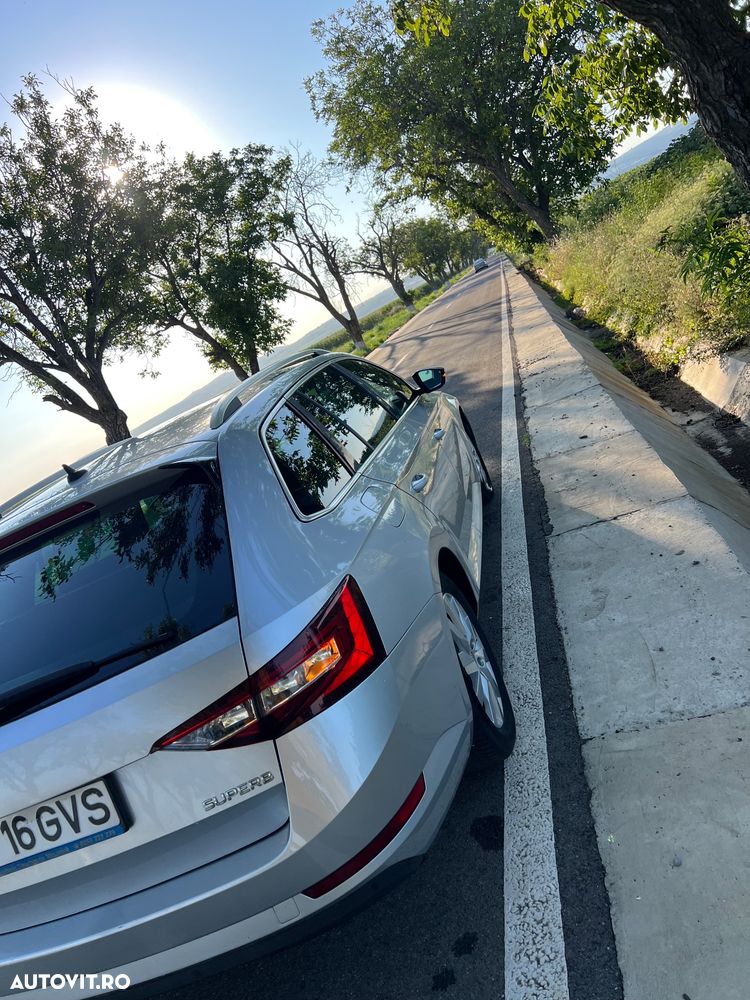 Skoda Superb 2.0 TDI DSG Style - 30