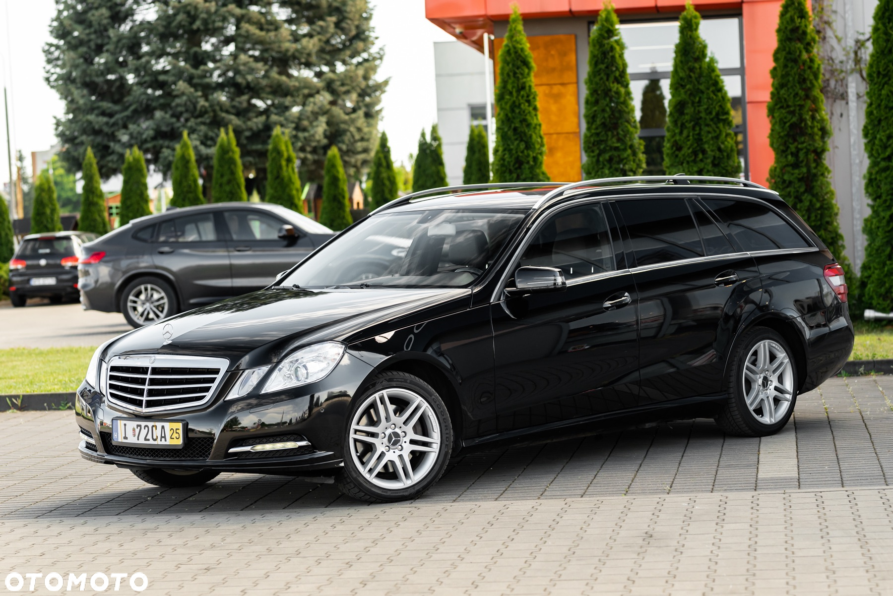 Mercedes-Benz Klasa E 300 T BlueTEC HYBRID 7G-TRONIC Avantgarde - 12