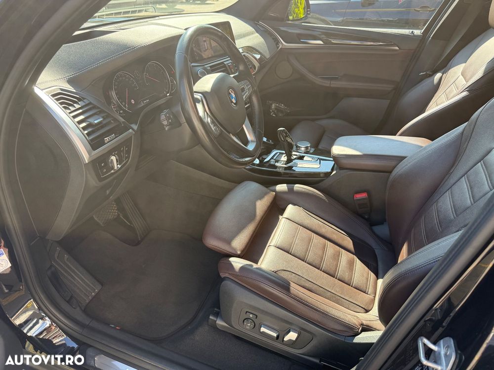 BMW X3 xDrive20d AT Luxury Line - 8