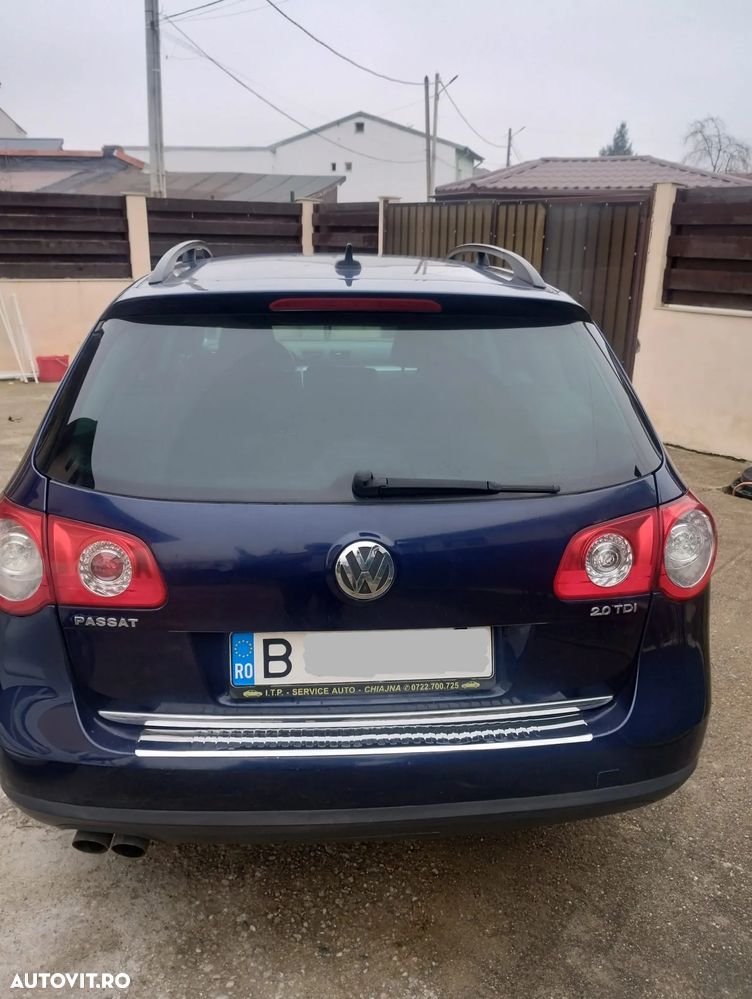Volkswagen Passat 2.0 TDI DPF Highline - 5
