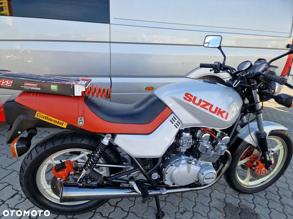 Suzuki GSX - 20