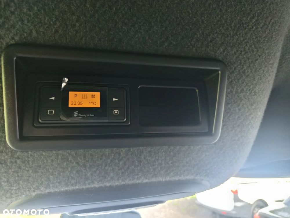 Mercedes-Benz Sprinter - 2