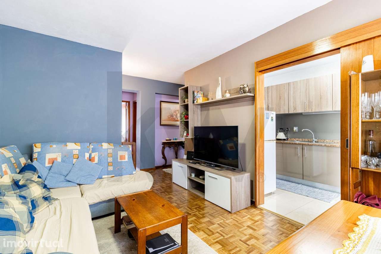 Apartamento T2 com varanda e arrumos | Zona tranquila próxima do centr - Grande imagem: 4/18