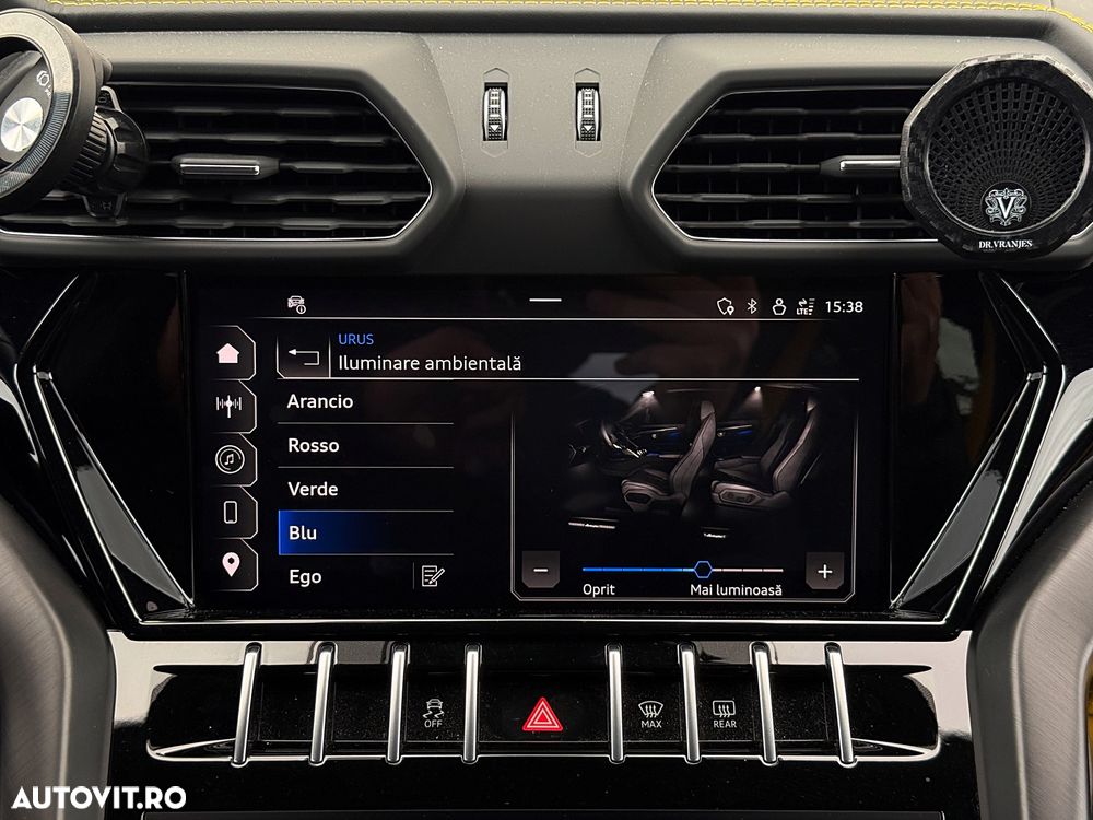 Lamborghini URUS - 33