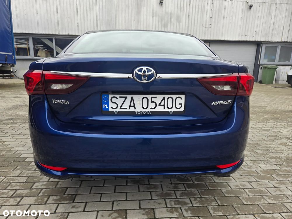 Toyota Avensis 1.6 D-4D Premium - 11