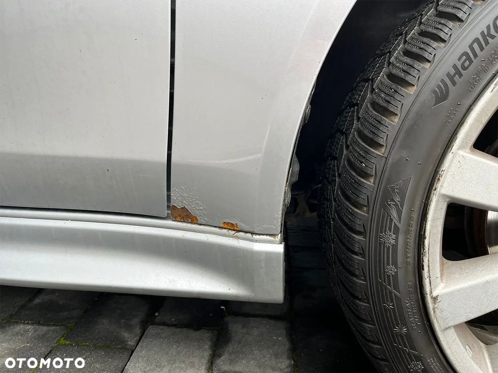 Mitsubishi Lancer 1.8 Intense - 17