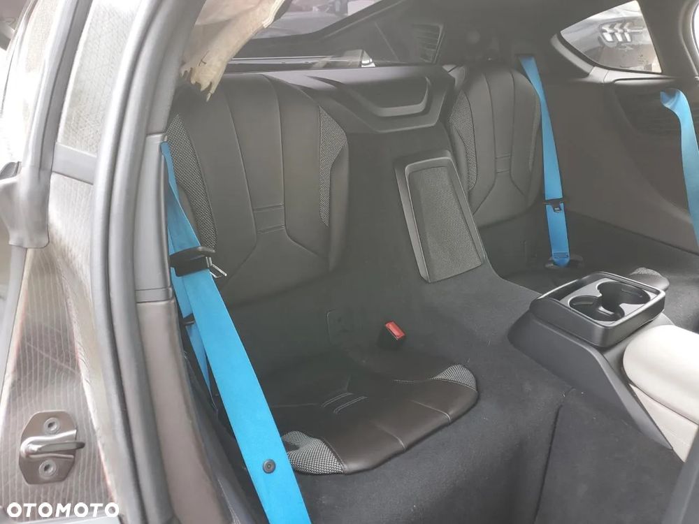 BMW i8 Standard - 8