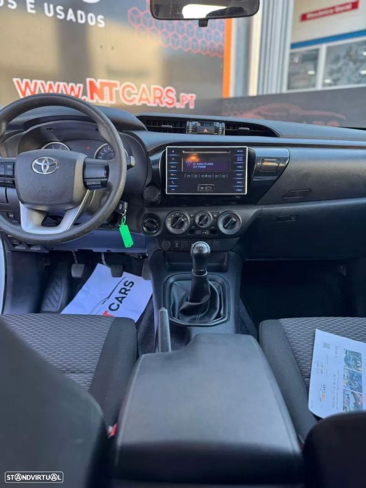 Toyota Hilux 2.4 D-4D 4WD CD CM - 5