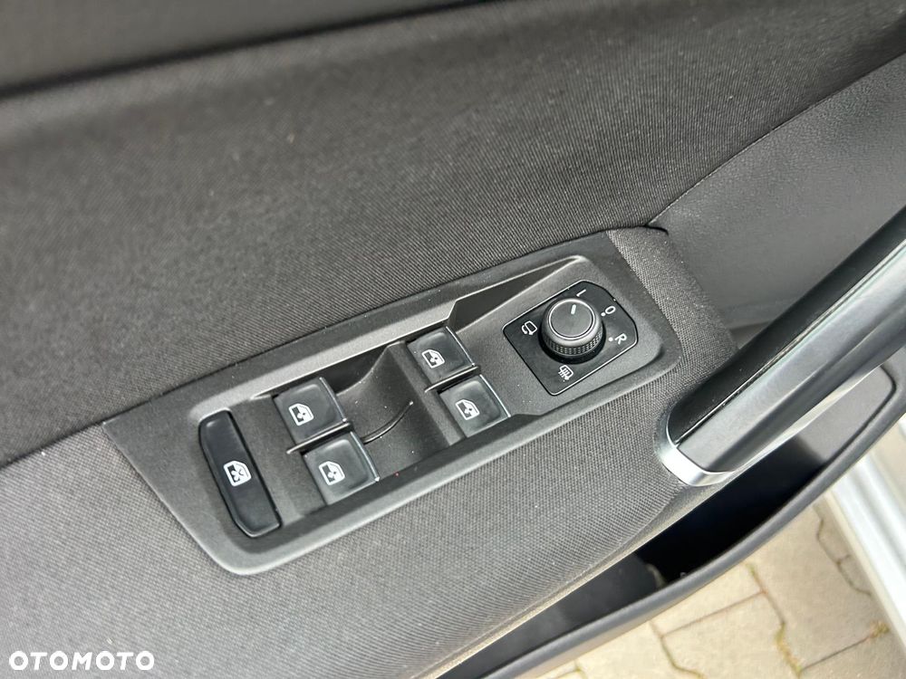 Volkswagen Touran 2.0 TDI BMT Highline DSG - 35
