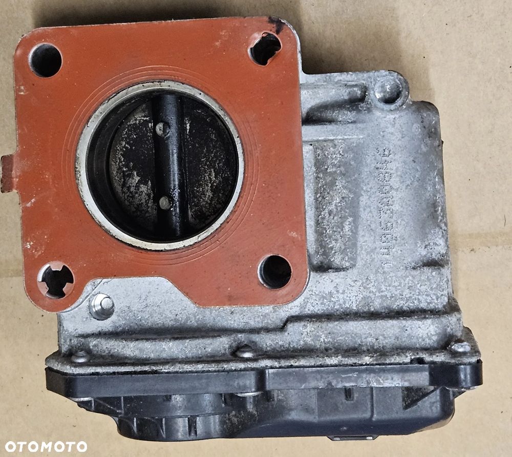 Renault Clio III 3 Modus Twingo 1.2 16V TCE 1.2 B przepustnica 8200578645   161202859R - 5