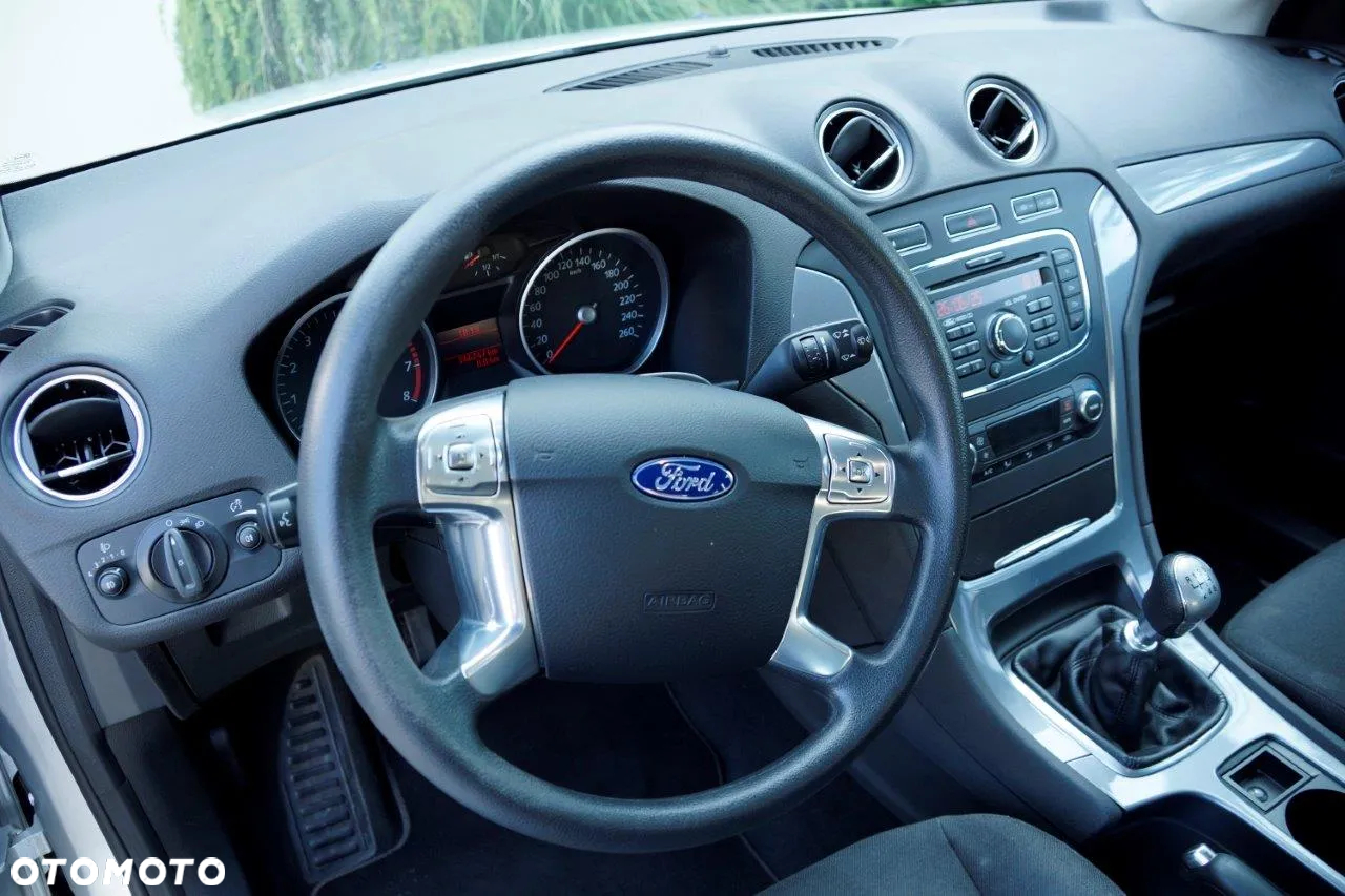 Ford Mondeo - 12
