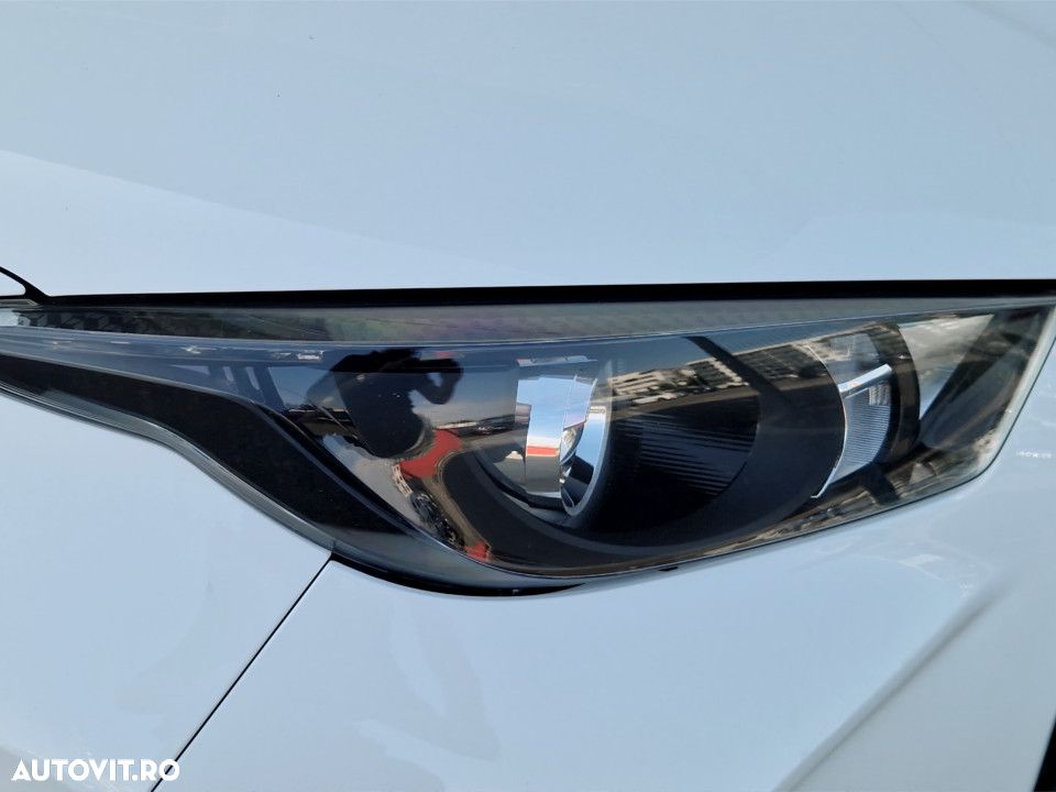 Toyota Yaris - 10