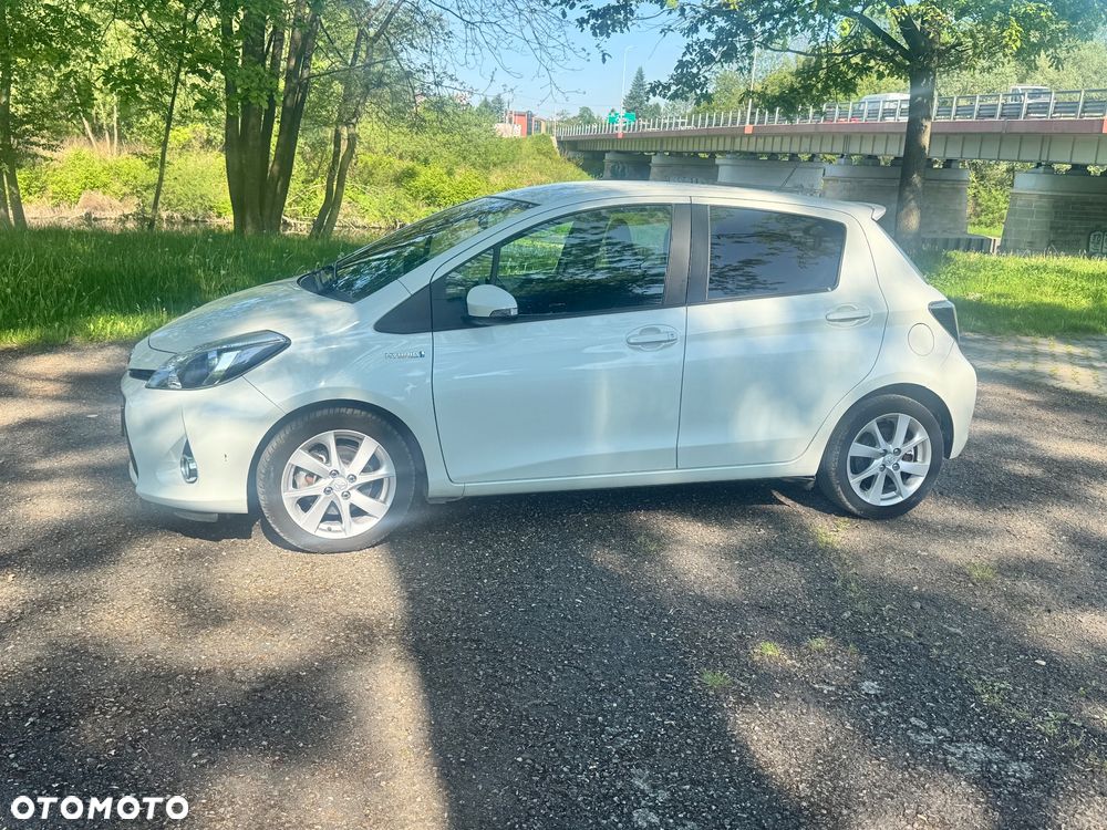 Toyota Yaris 1.5 VVT-i Team Deutschland - 13