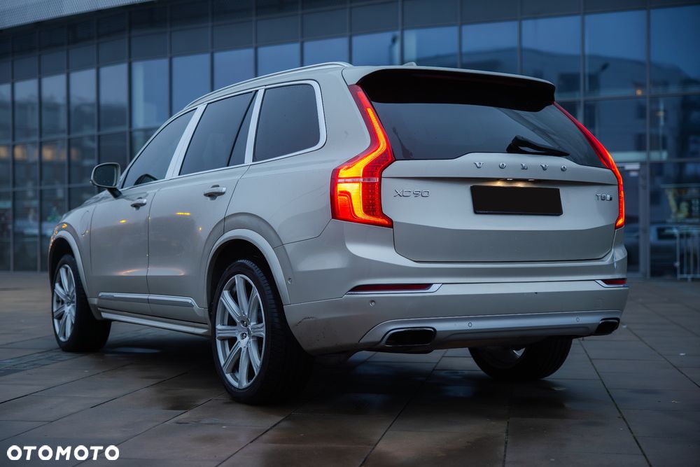 Volvo XC 90 T8 AWD Plug-In Hybrid Excellence - 9