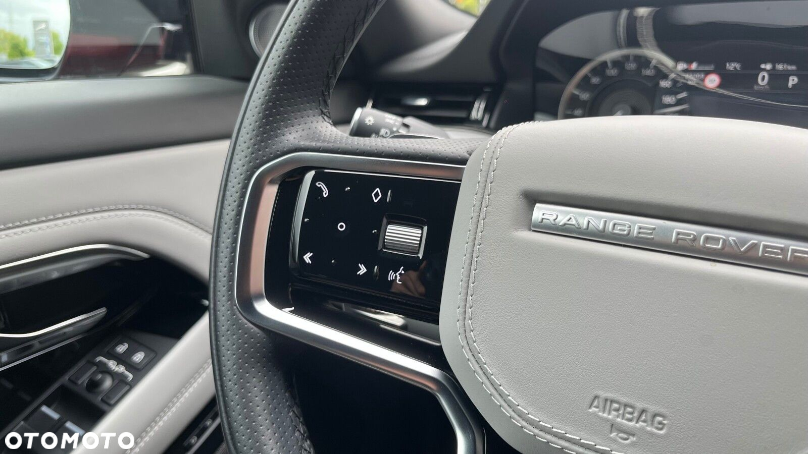 Land Rover Range Rover Evoque - 16