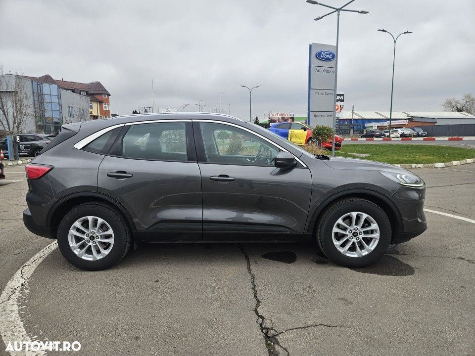 Ford Kuga - 4