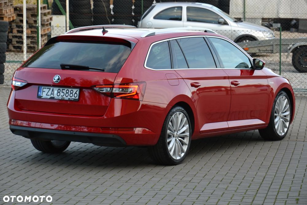 Skoda Superb Combi 2.0 TDI 4x4 DSG L&K - 11